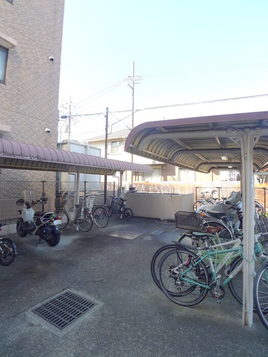 物件外観写真6　(駐輪場)