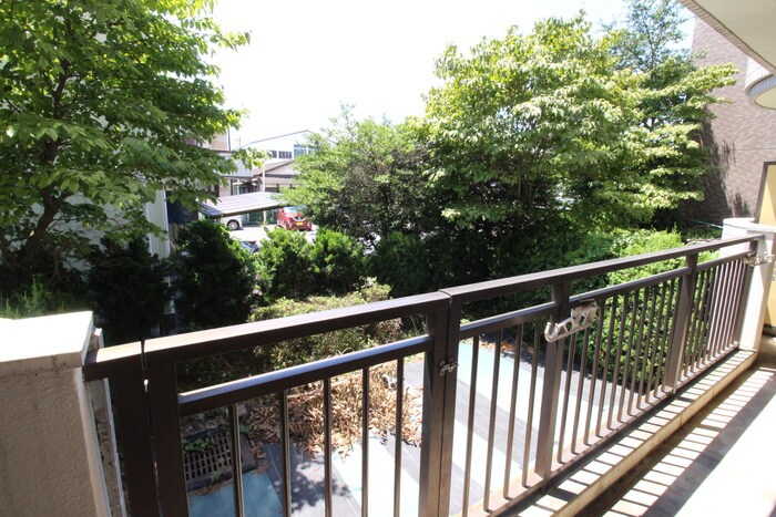 物件内観写真16　(室内からの展望)