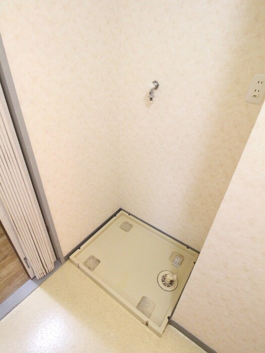 物件内観写真21　(洗濯機置場)