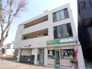 メゾンレイク外観写真