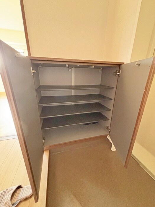 物件内観写真18　(靴箱)