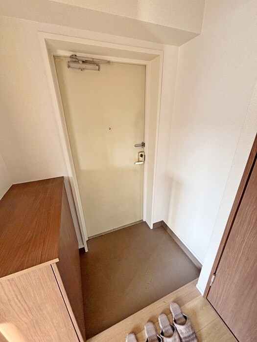 物件内観写真21　(玄関)