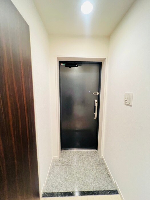 物件内観写真18　(玄関)