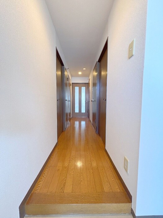 物件内観写真15　(玄関)