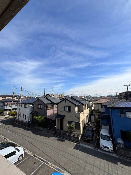 物件内観写真16　(室内からの展望)