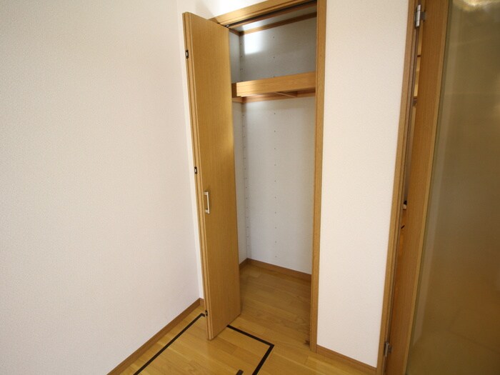 物件内観写真11　(収納)
