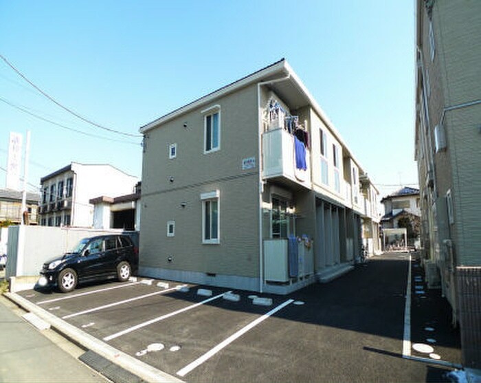 物件外観写真2　(エントランス部分)