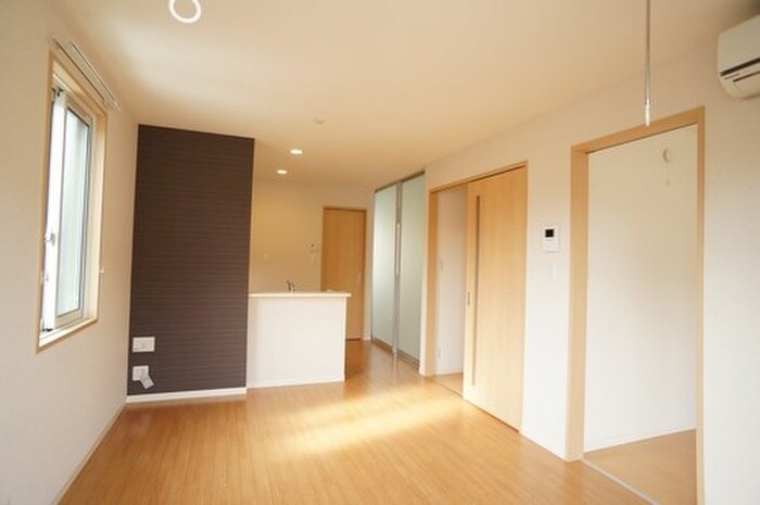 物件内観写真4　(居室)