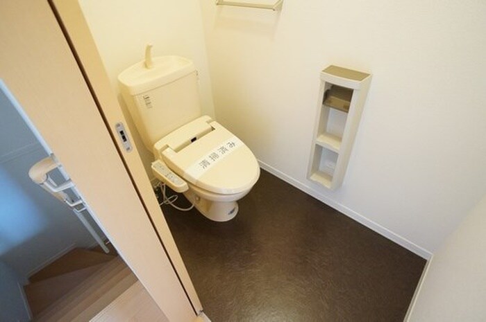 物件内観写真8　(トイレ)