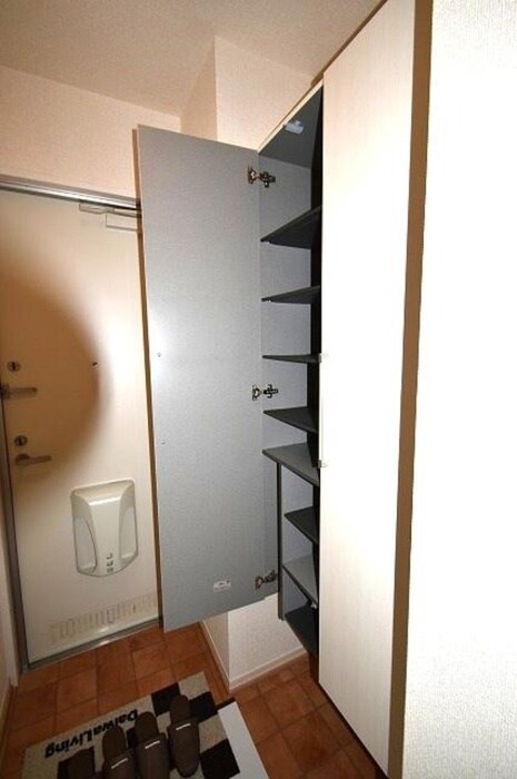 物件内観写真9　(靴箱)