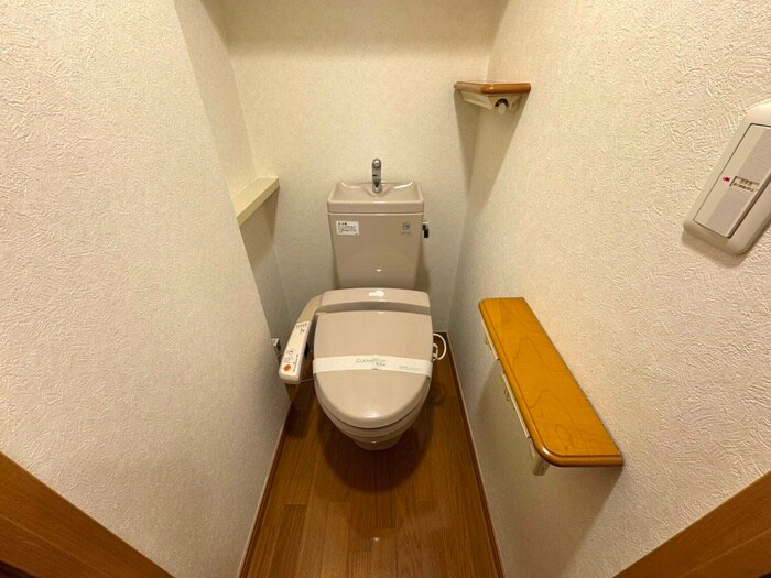 物件内観写真15　(トイレ)