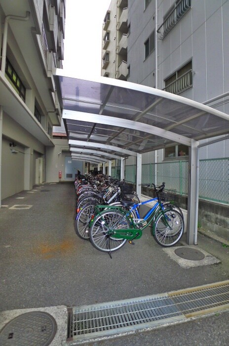 物件外観写真5　(駐輪場)