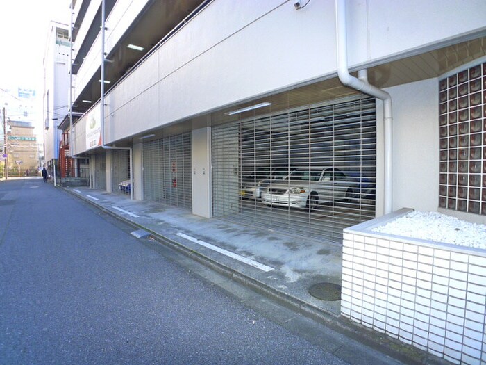 物件外観写真6　(駐車場)