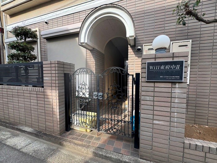 物件外観写真2　(エントランス部分)