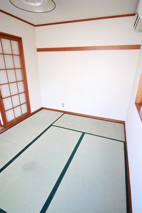 物件内観写真9　(居室)