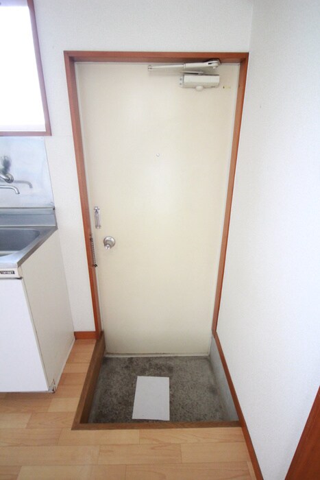 物件内観写真17　(玄関)