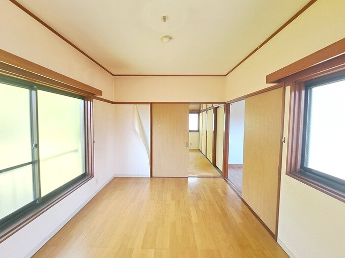 物件内観写真8　(居室)