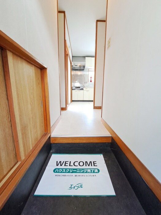 物件内観写真18　(玄関)