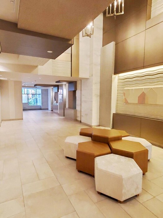 物件外観写真4　(エントランス部分)