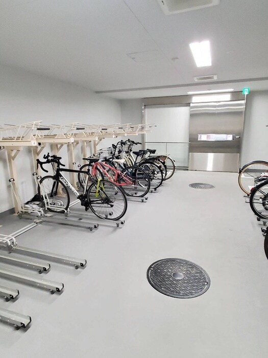 物件外観写真6　(駐輪場)