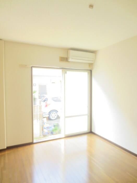 物件内観写真11　(居室)