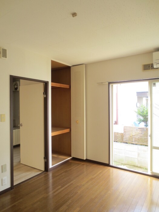 物件内観写真12　(居室)