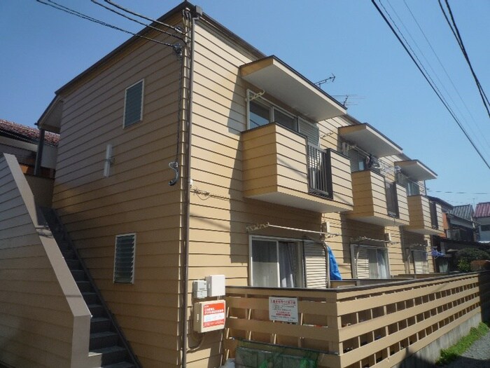 物件外観写真2　(エントランス部分)