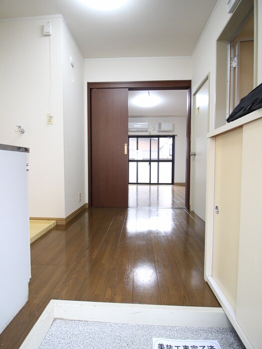 物件内観写真7　(廊下)
