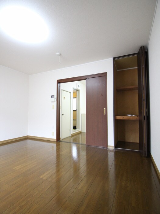 物件内観写真11　(居室)