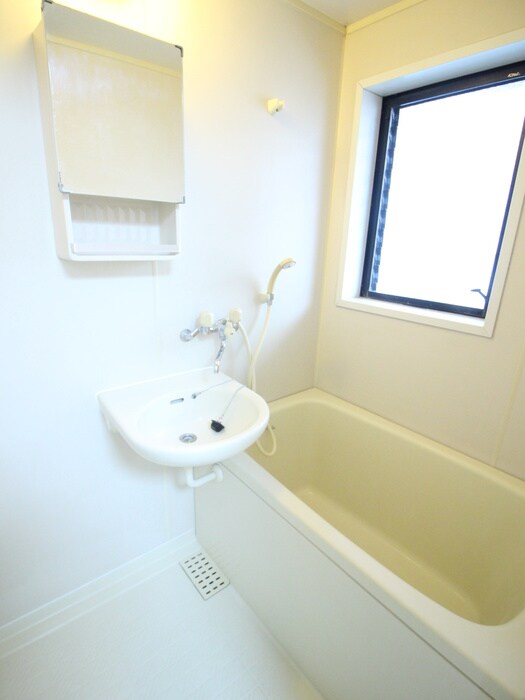 物件内観写真12　(バス／シャワールーム等)