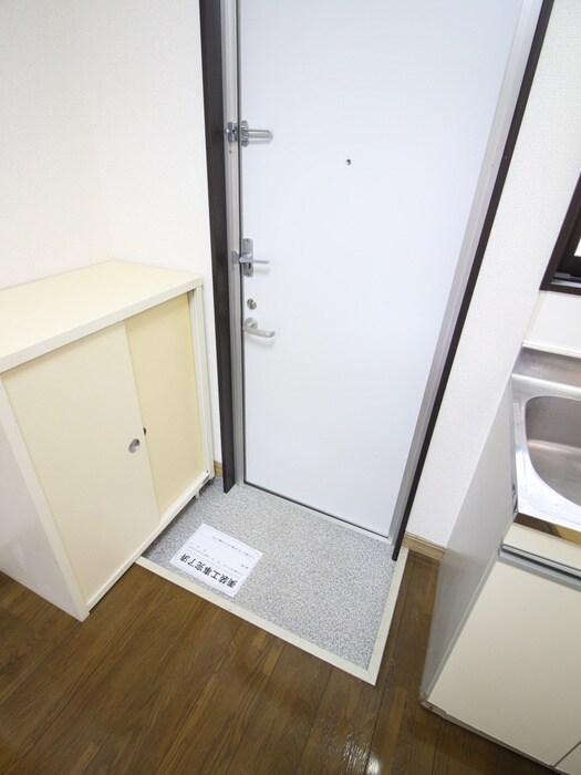 物件内観写真18　(玄関)