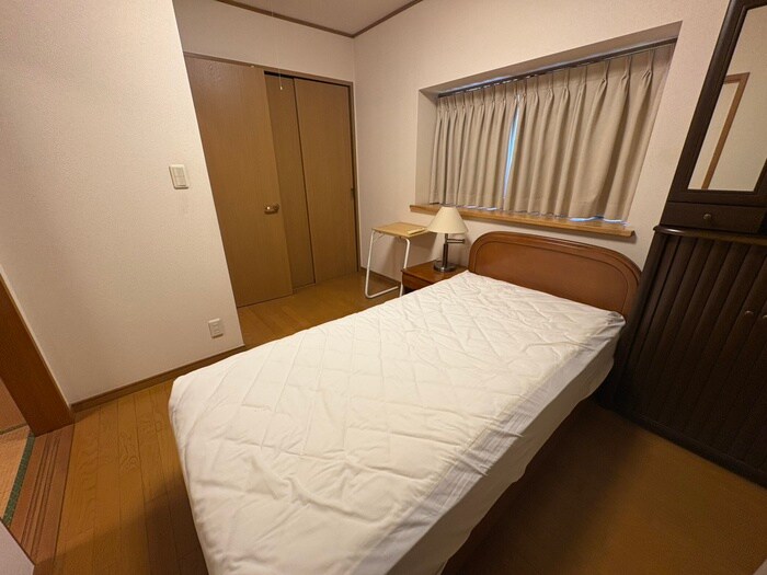 物件内観写真8　(居室)