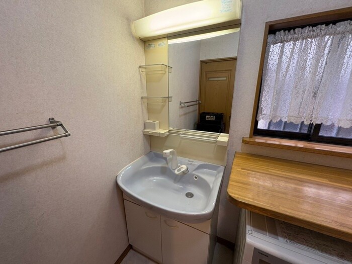 物件内観写真11　(洗面)