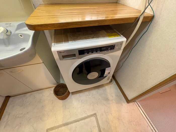 物件内観写真13　(洗濯機置場)