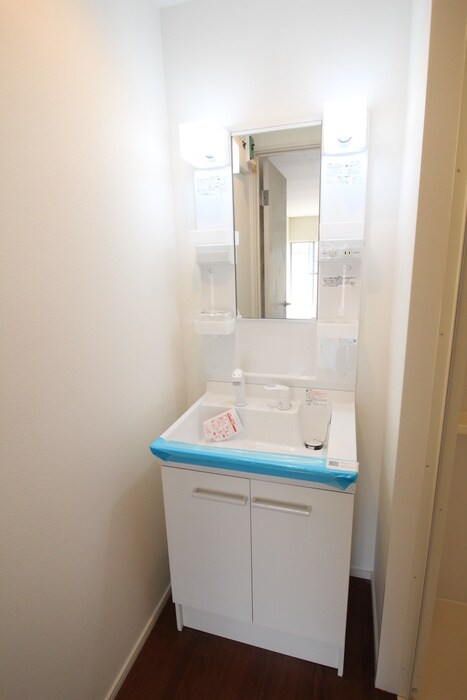 物件内観写真8　(洗面)