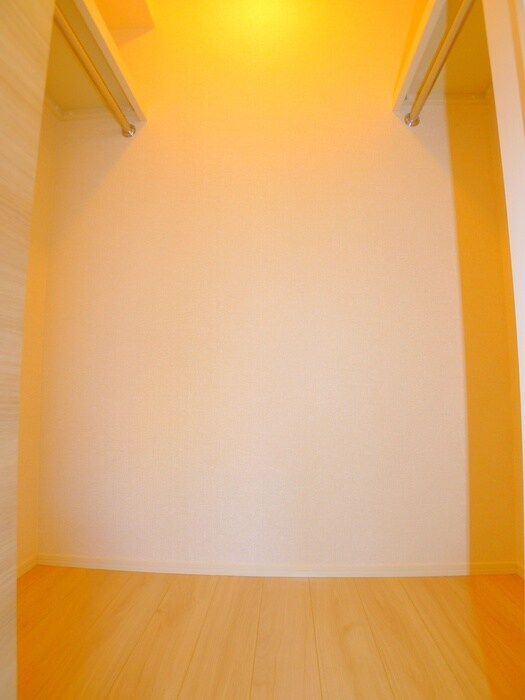 物件内観写真13　(収納)