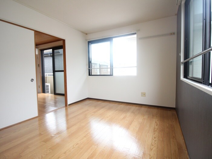 物件内観写真8　(居室)