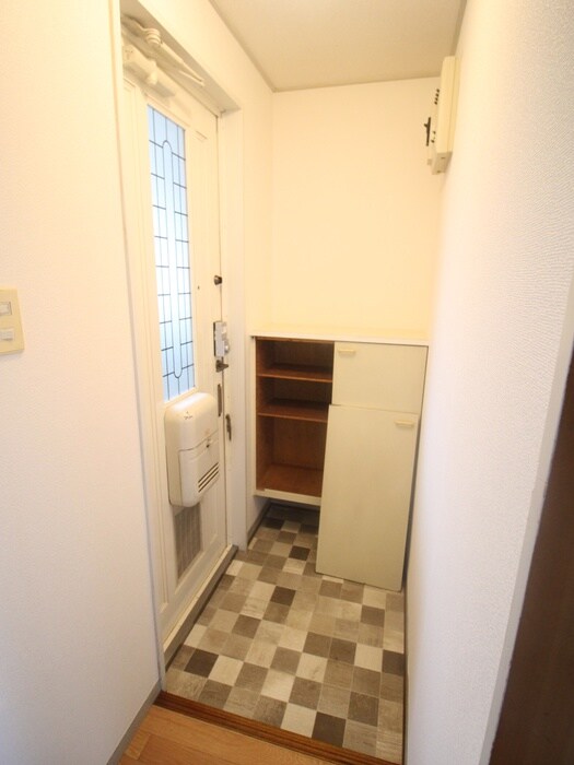 物件内観写真18　(玄関)