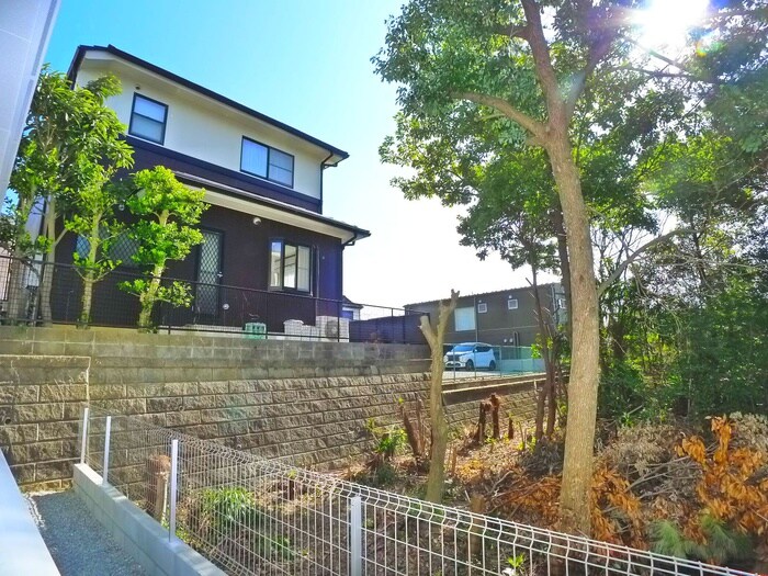 物件内観写真22　(室内からの展望)