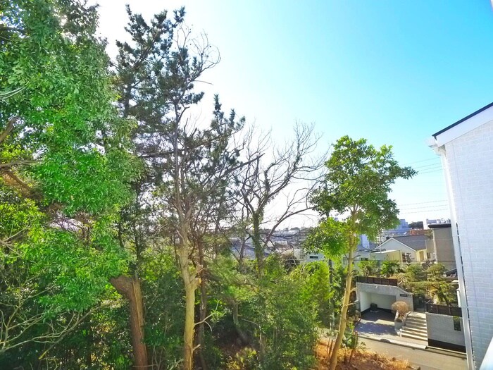 物件内観写真22　(室内からの展望)