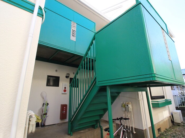 物件外観写真5　(エントランス部分)