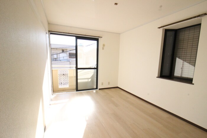 物件内観写真18　(居室)