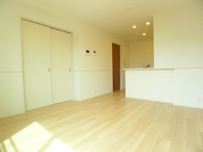 物件内観写真8　(内観写真)