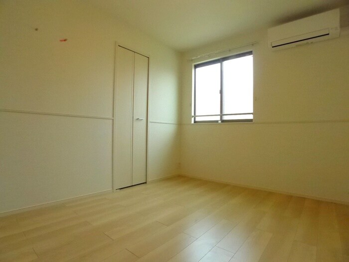 物件内観写真10　(室内からの展望)