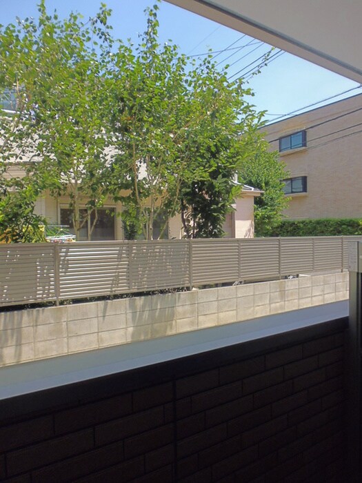 物件内観写真13　(室内からの展望)