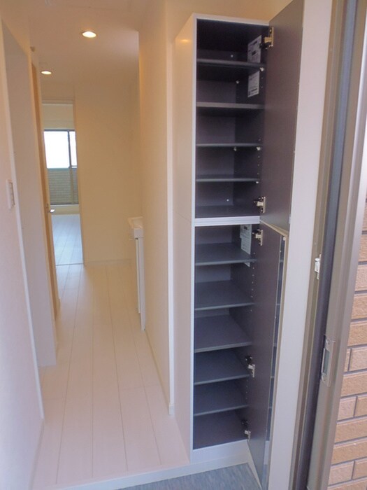 物件内観写真15　(靴箱)