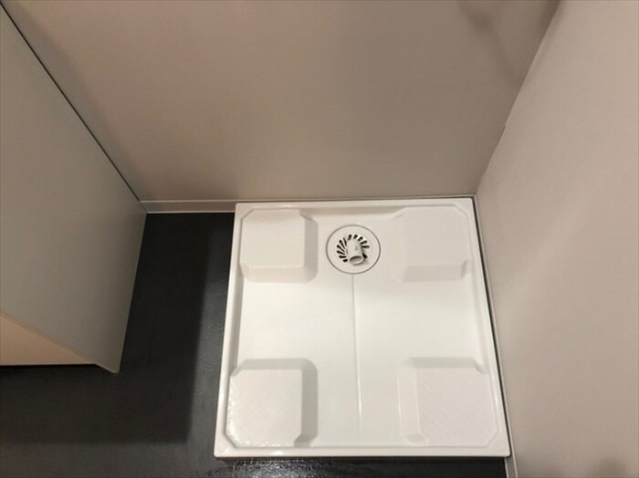 物件内観写真13　(洗濯機置場)