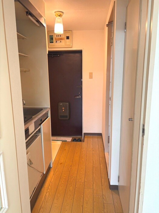 物件内観写真12　(廊下)