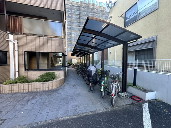 物件外観写真5　(駐輪場)