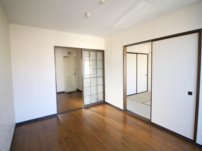 物件内観写真8　(居室)